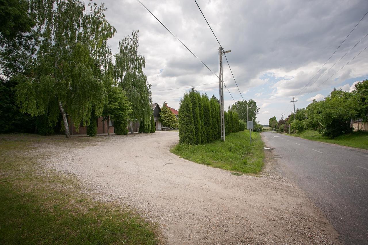 Forras Vendeghaz Villa Dunaegyhaza ภายนอก รูปภาพ